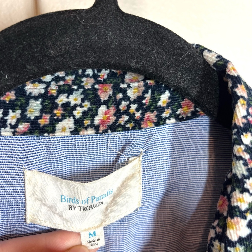 Like New Trovata Floral Button Down Corduroy Shir… - image 5